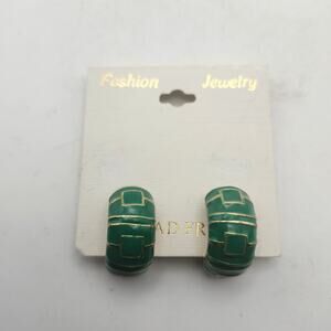 Green Enamel Goldtone Clip On Half Hoop Earrings Geometric Ribbed Lead Free Pair
